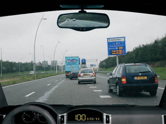 Gevaarherkenning oefenvraag 11 - CBR auto theorie-examen